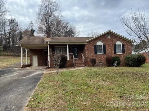 113 Choyce St, Lexington, NC 27295