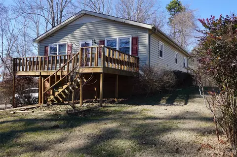 1336 Idlewood Dr, Lenoir, NC 28645