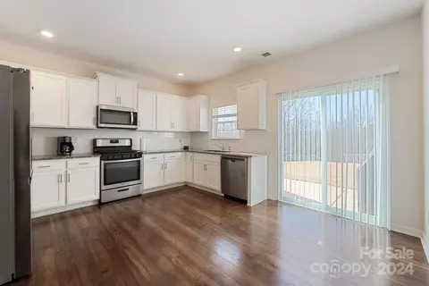 Kitchen - 220 Final Stretch Ln, Clover, SC 29710 photo 4 of 4