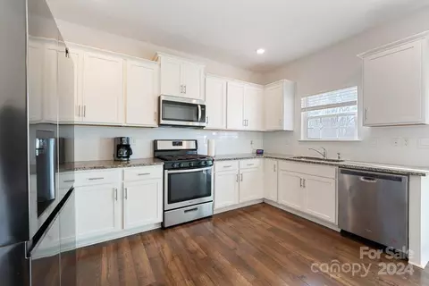 Kitchen - 220 Final Stretch Ln, Clover, SC 29710 photo 3 of 4