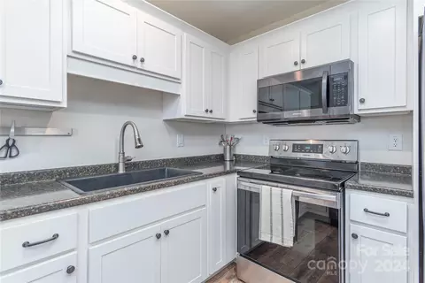 Kitchen - 27 Pilgrims Path Ln, Alexander, NC 28701 photo 4 of 4