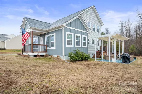 141 Anastasia Ln, Lincolnton, NC 28092