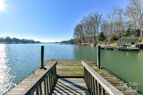 162 Gannett Dr, Mooresville, NC 28117