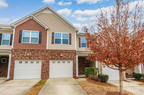 7046 Woodsbay Ln, Rock Hill, SC 29732
