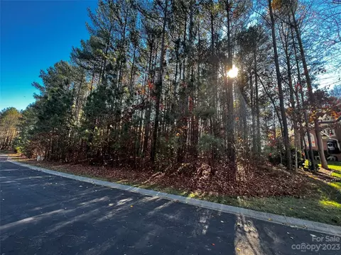129 Sleepy Cove 5 Trl #5, Mooresville, NC 28117