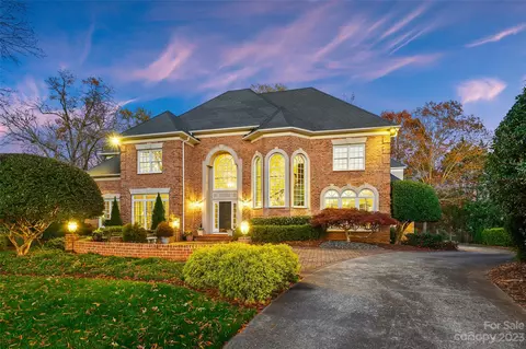 7311 Sean Ridge Ln, Charlotte, NC 28277