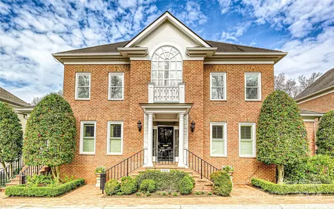1214 Wareham Ct, Charlotte, NC 28207