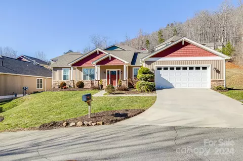 8 Nectar Way, Swannanoa, NC 28778
