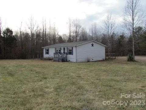 1420 John Smith Rd, Columbus, NC 28722