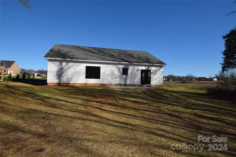 Exterior - 3037 Buffet Ln, Monroe, NC 28110 photo 7 of 9