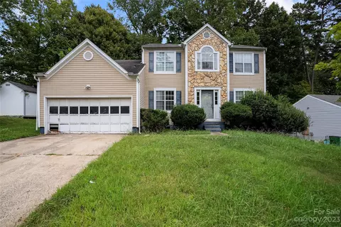 6006 Running Deer Rd, Charlotte, NC 28214