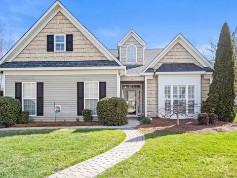 101 Pebble Ct, Mooresville, NC 28115