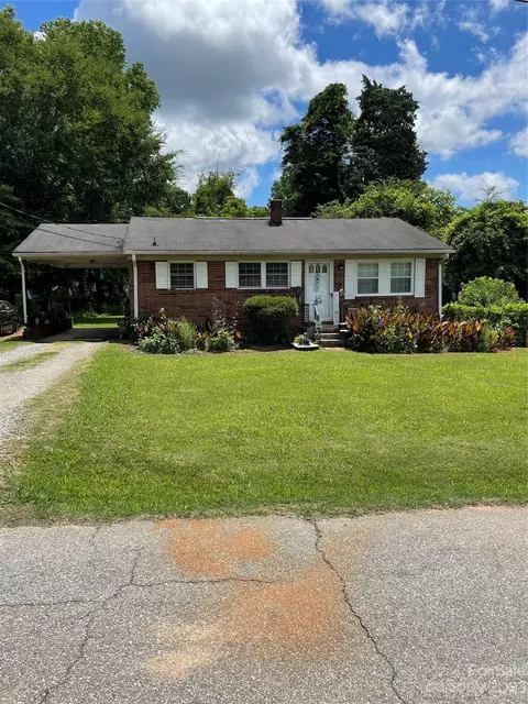 310 Bruce St, Lexington, NC 27292