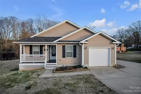 103 N 6th Ave, Maiden, NC 28650