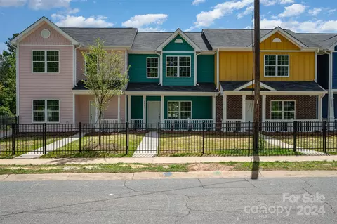 2021 Catherine Simmons Ave, Charlotte, NC 28216