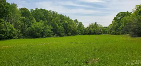 901 Westminster 1 Dr #1, Statesville, NC 28677