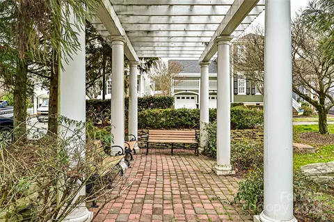 Exterior - 429 Ohenry Ave, Davidson, NC 28036 photo 6 of 6