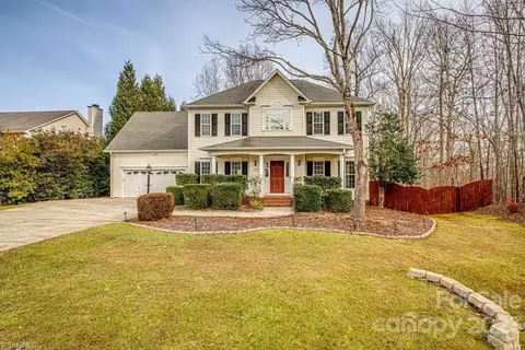 5985 Fording Creek Ln, Kernersville, NC 27284