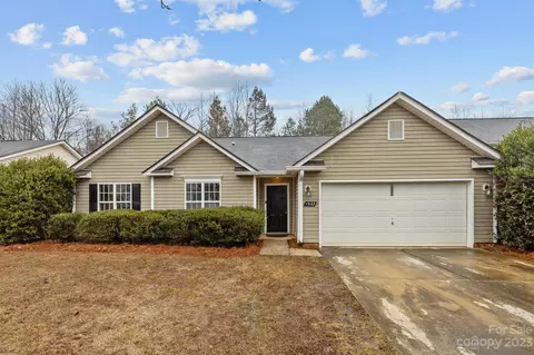 1923 Decatur Ct, Charlotte, NC 28213