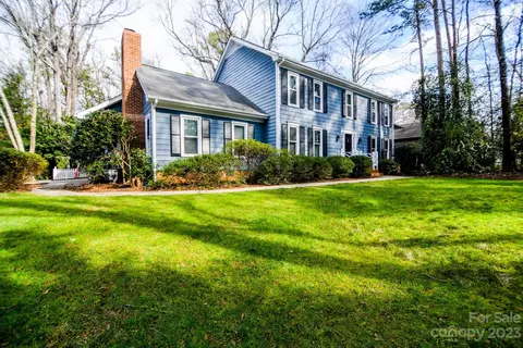9541 Squirrel Hollow Ln, Charlotte, NC 28270