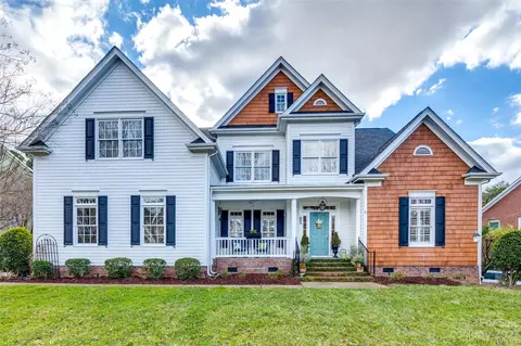 729 Fairway Point Dr, Tega Cay, SC 29708