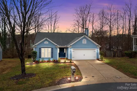 2604 Clarencefield Dr, Charlotte, NC 28216