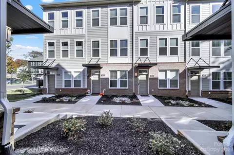 3022 Citizens Ln, Charlotte, NC 28205