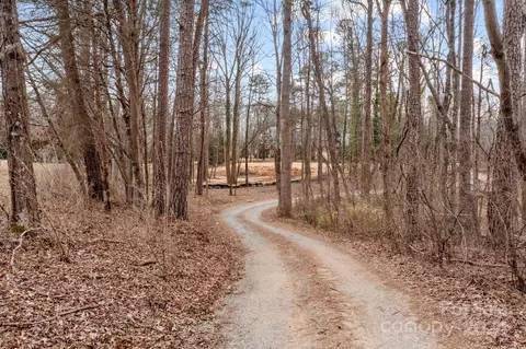 View/Area - 19145 Davidson Concord Rd, Davidson, NC 28036 photo 4 of 19