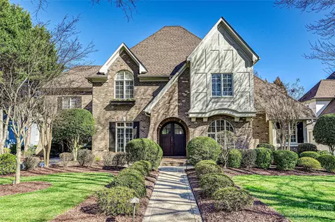 7932 Pemswood St, Charlotte, NC 28277