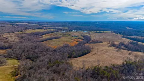 553 N Meadow Rd, Harmony, NC 28634
