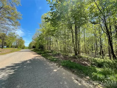 118 Valley Springs Dr, Olin, NC 28660