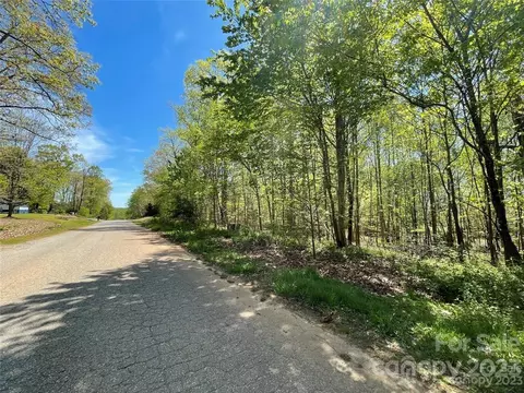 126 Valley Springs Dr, Olin, NC 28660
