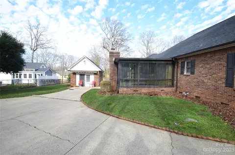 505 1st N Ave N, Conover, NC 28613 photo 17