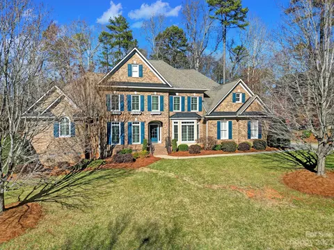 7107 Stonehaven Dr, Marvin, NC 28173