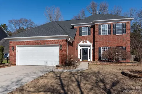 12127 Creek Turn Dr, Charlotte, NC 28278