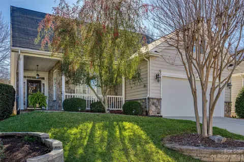 958 Platinum Dr, Fort Mill, SC 29708 photo 2