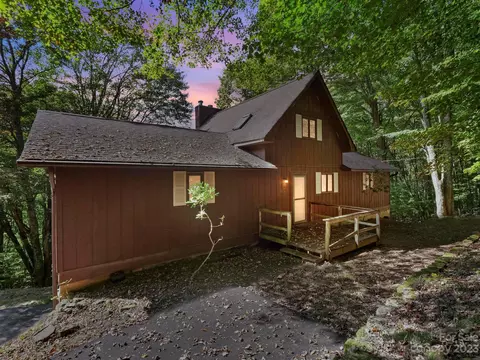 1854 El Miner Dr, Mars Hill, NC 28754