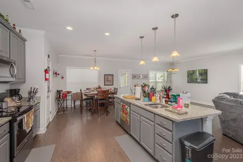 2412 Grayson Pkwy, Monroe, NC 28110 photo 4