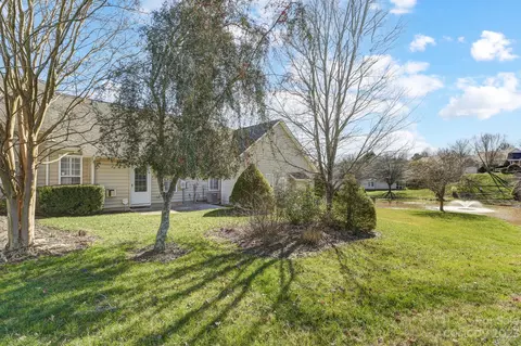 3253 Sapphire Ln, Fort Mill, SC 29708 photo 2
