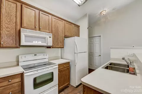 3253 Sapphire Ln, Fort Mill, SC 29708 photo 8