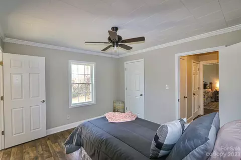 219 Harris Ave, Elkin, NC 28621 photo 32