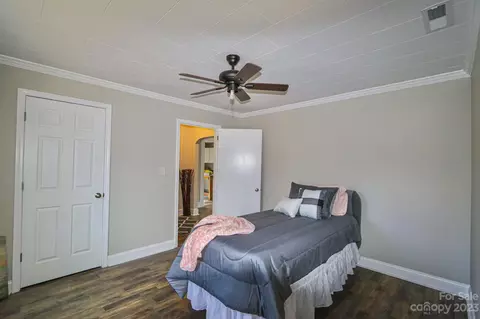219 Harris Ave, Elkin, NC 28621 photo 31