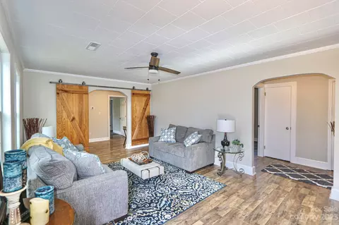 219 Harris Ave, Elkin, NC 28621 photo 9