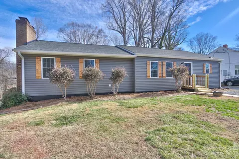 219 Harris Ave, Elkin, NC 28621 photo 5