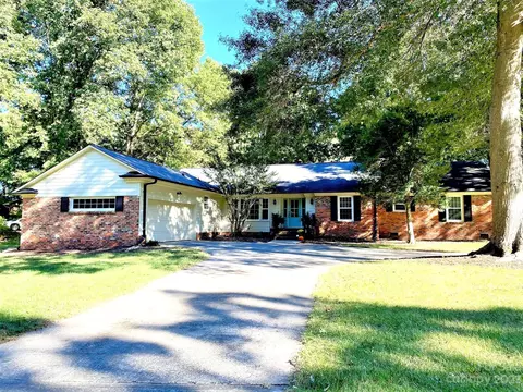 232 Glencurry Dr, Charlotte, NC 28214