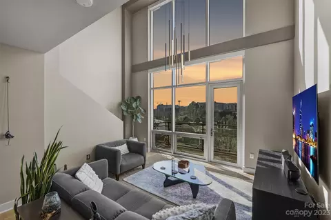 1133 Metropolitan 313 Ave #313, Charlotte, NC 28204