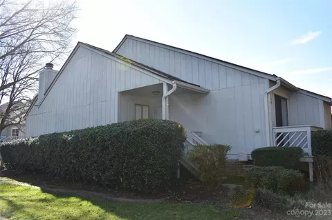 100 Willow Run 11 Dr #11, Gastonia, NC 28056