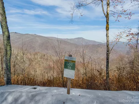 Black Bear Run, Mars Hill, NC 28754