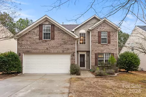 7255 Cascading Pines Dr, Tega Cay, SC 29708