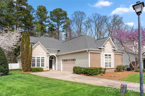 113 Ivy Creek Ln, Mooresville, NC 28115